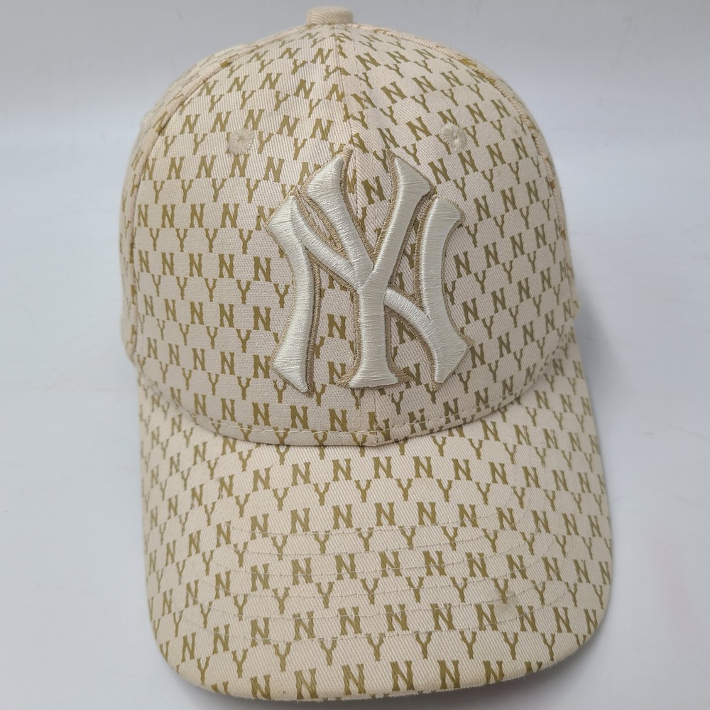 New York Yankees Hat Strapback (Fits Small) MLB Beige White MLB Korea Baseball